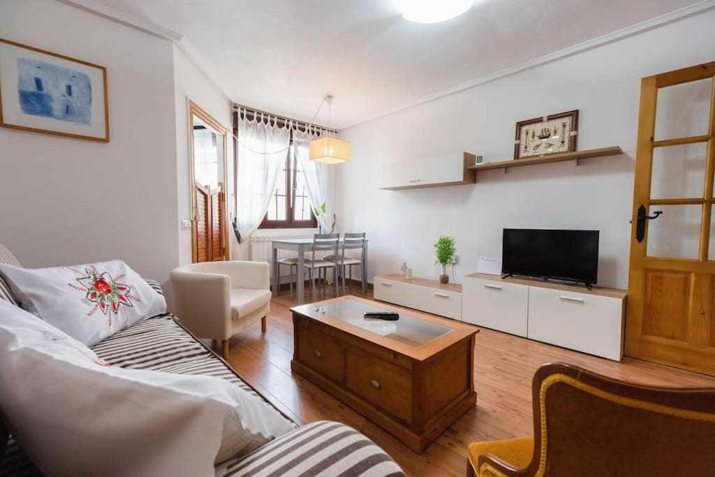 El Apartamentin De Lastres Eksteriør billede